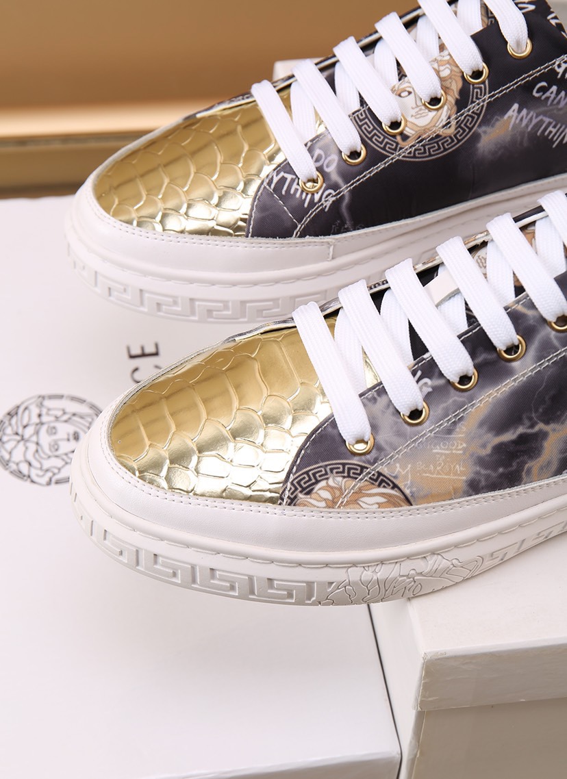 Versace Greca Sneaker 26 - vstockx