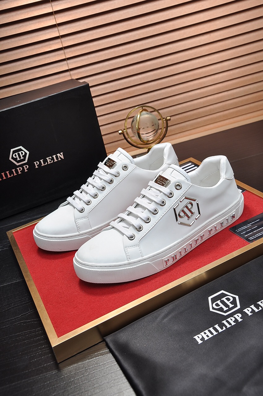 Philipp Plein Low Top Sneakers 31 - vstockx