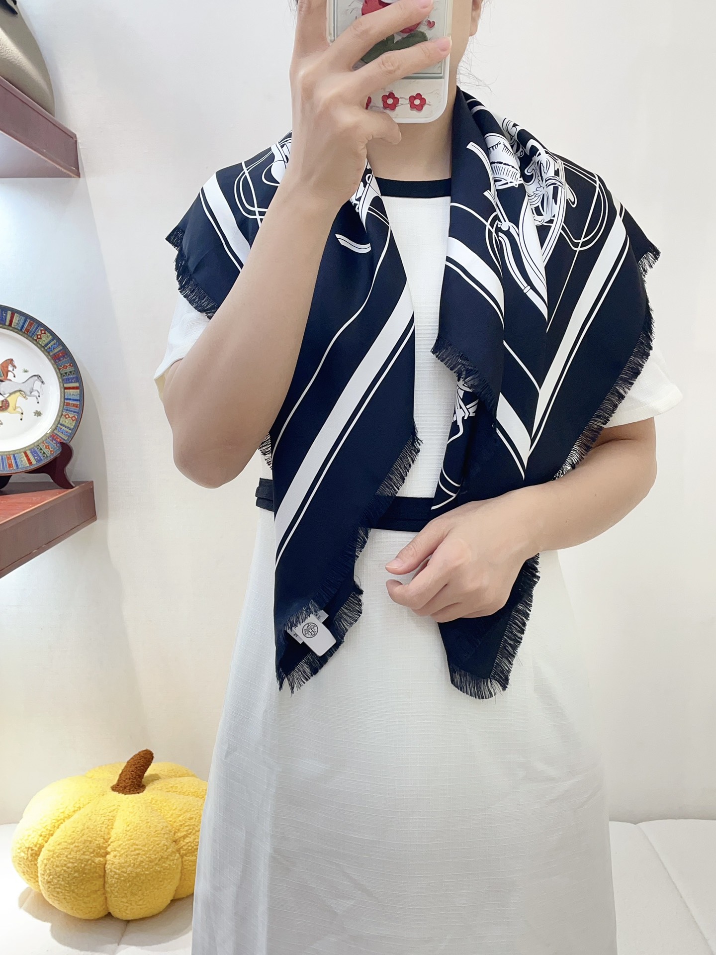 Streetwear Scarf Hermes 328802 size:90*90 - vstockx