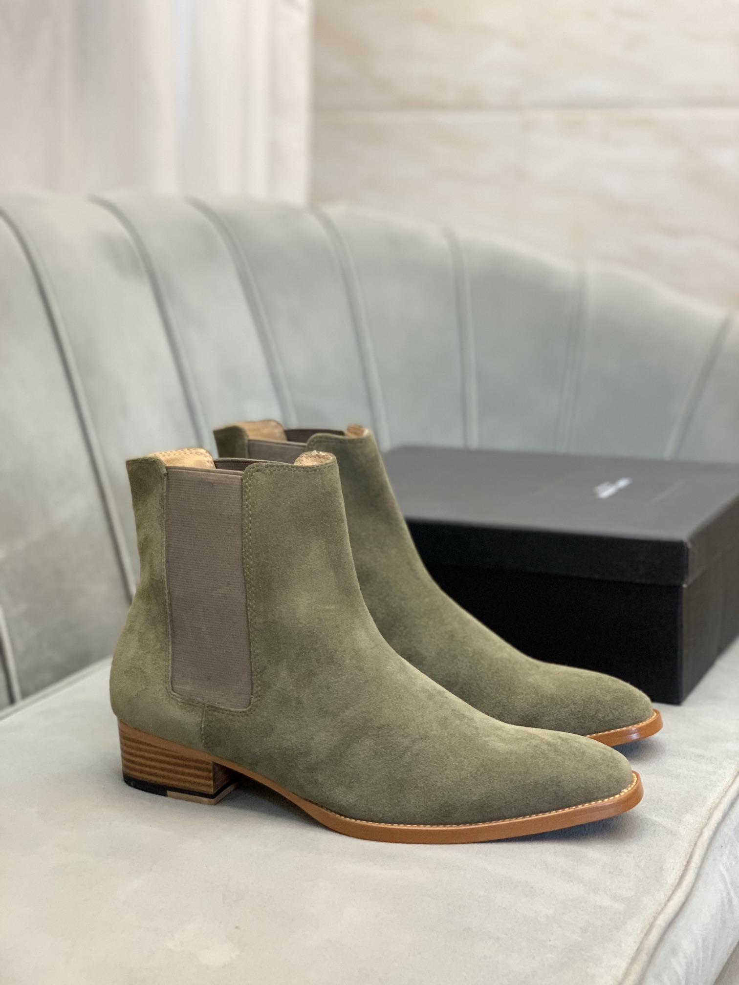 Saint Laurent Boots 9 - vstockx