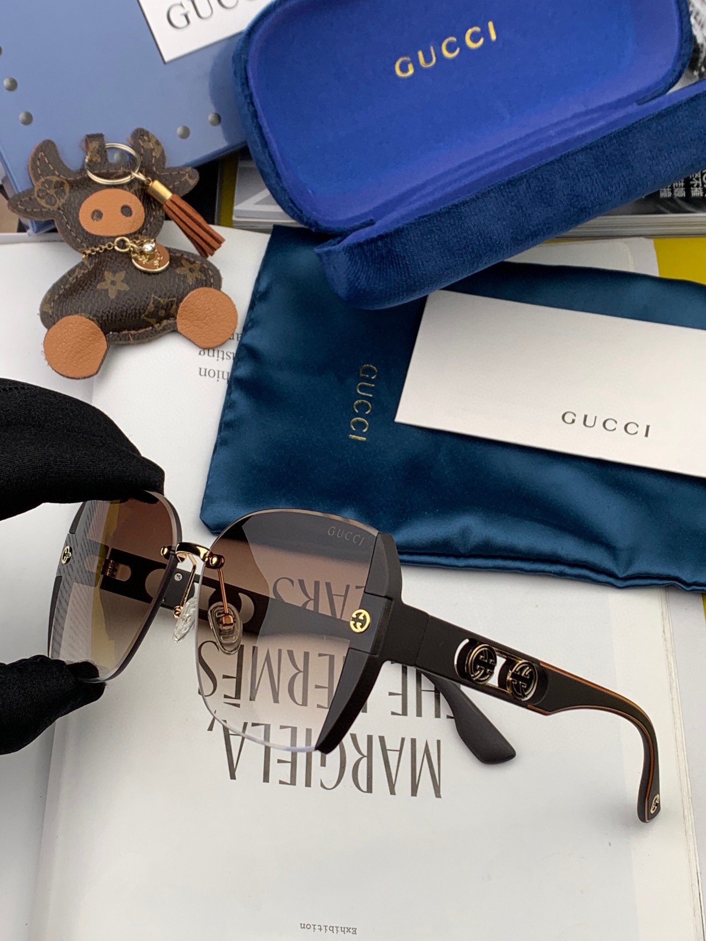 Sunglasses Gucci G0296 - vstockx