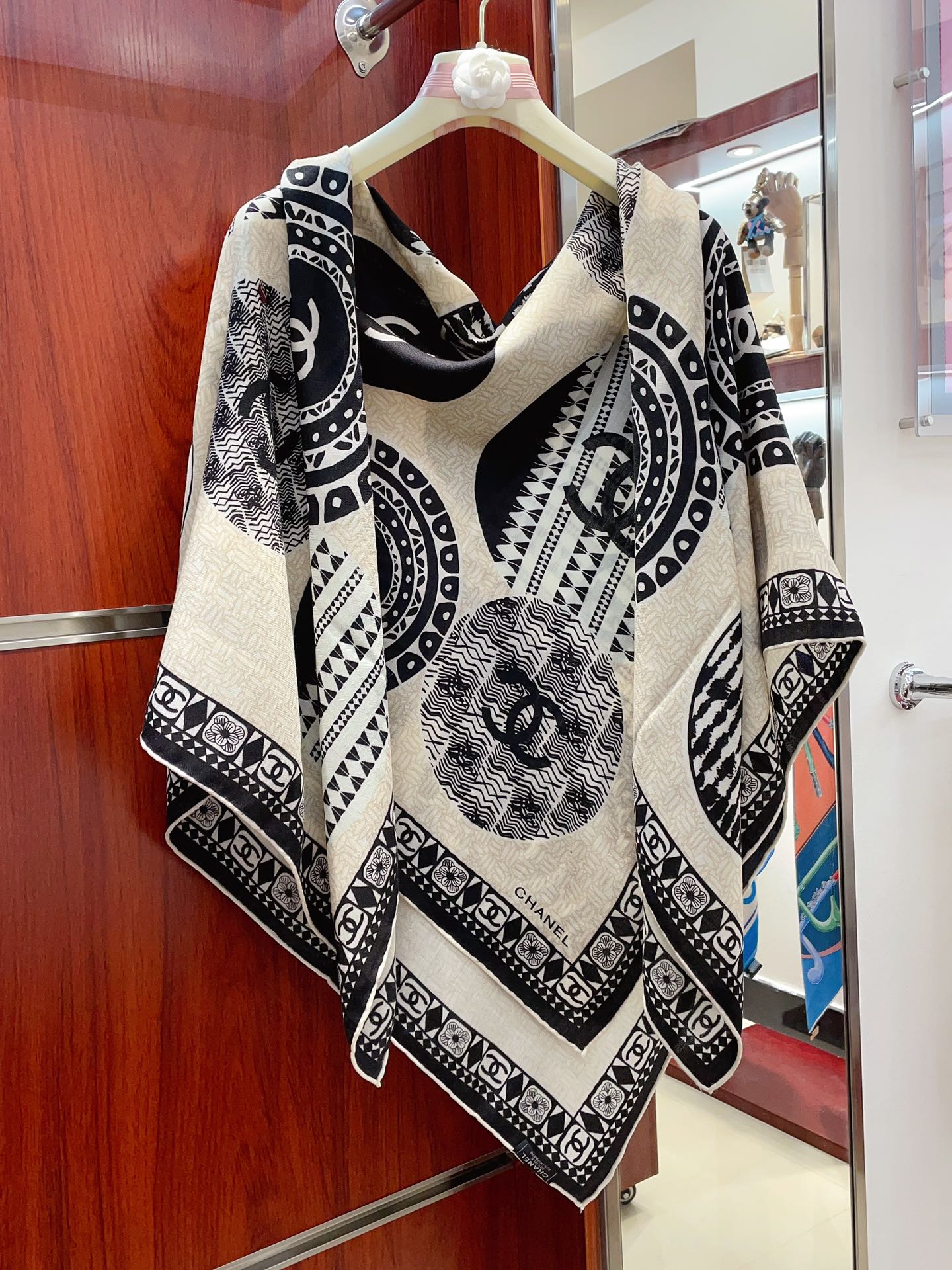 Streetwear Scarf CHANEL 328804 size:140*140cm - vstockx