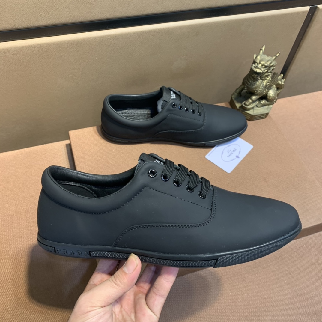 Prada Low Top sneaker 21 - vstockx
