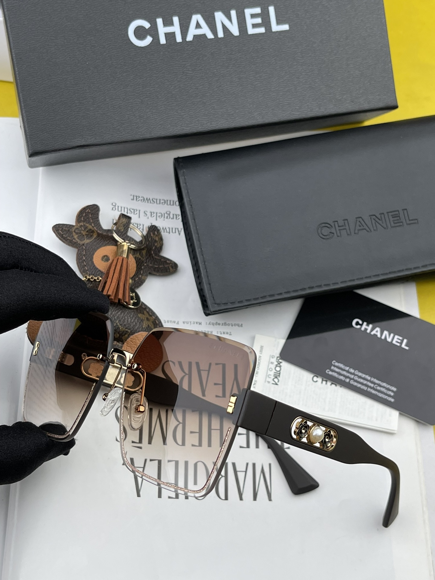sunglasses Dior CH1291 - vstockx
