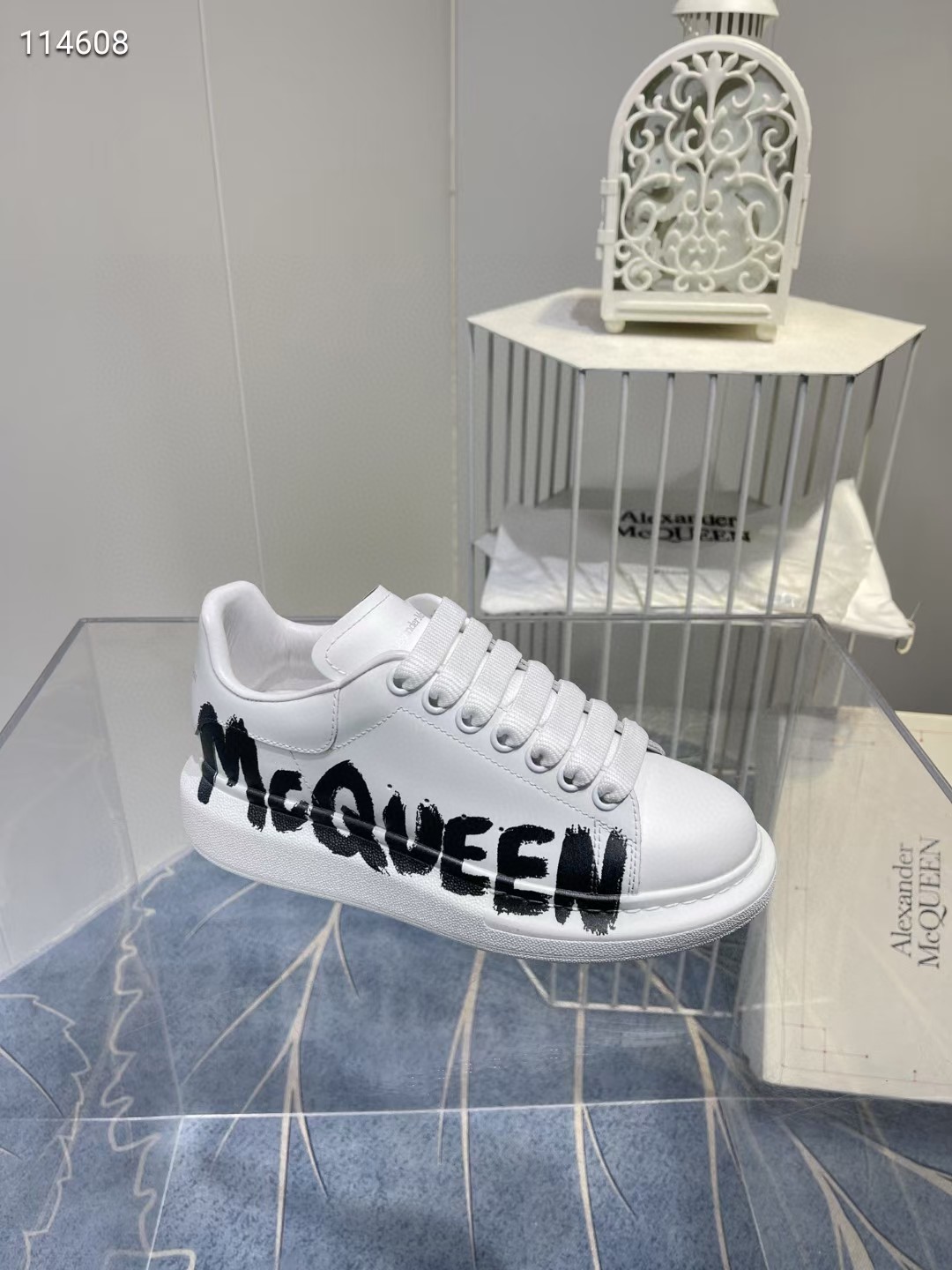 Alexander McQueen Oversized Graffiti White Black - vstockx