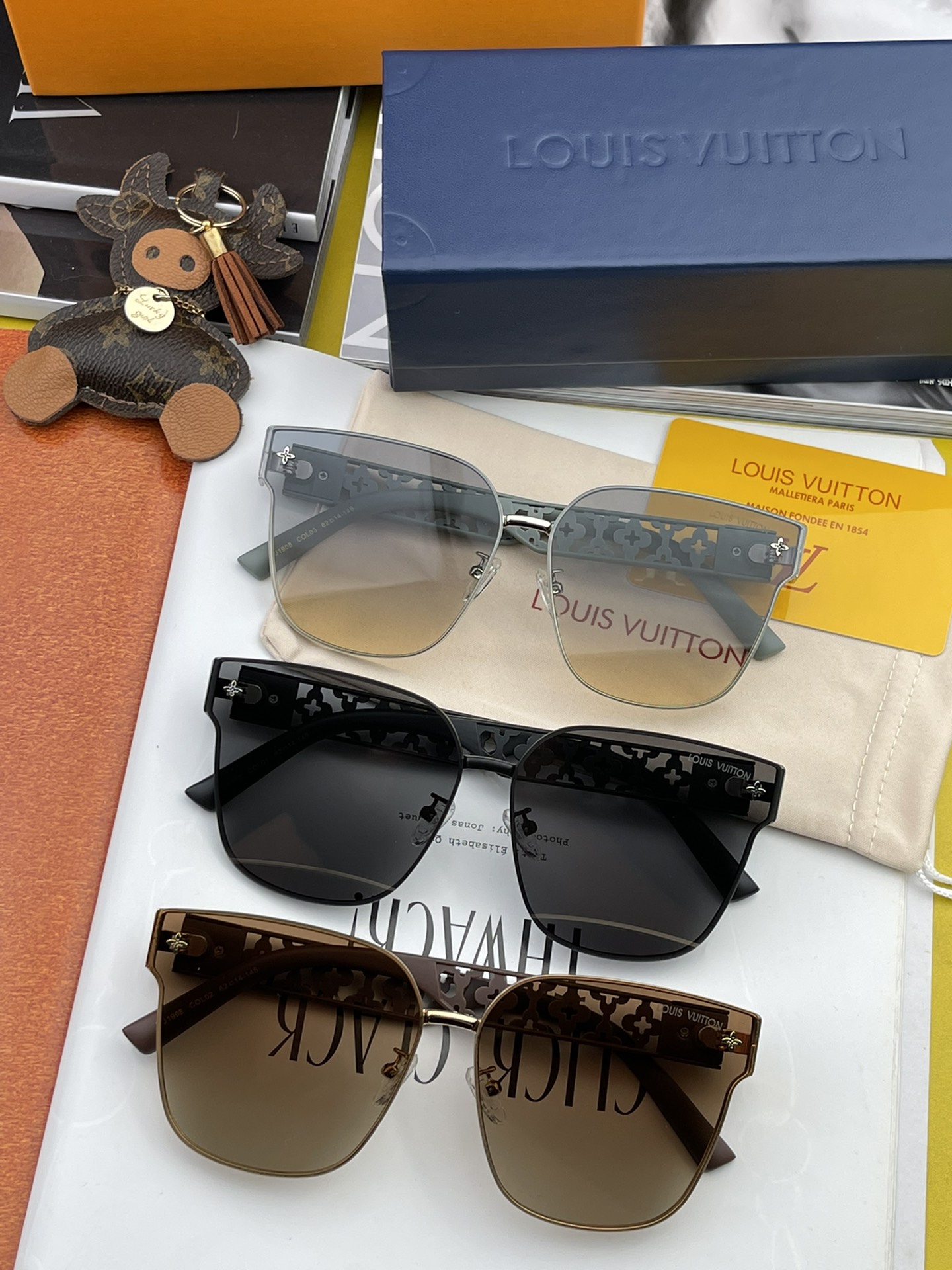 Sunglasses Louis Vuitton L8190 - vstockx