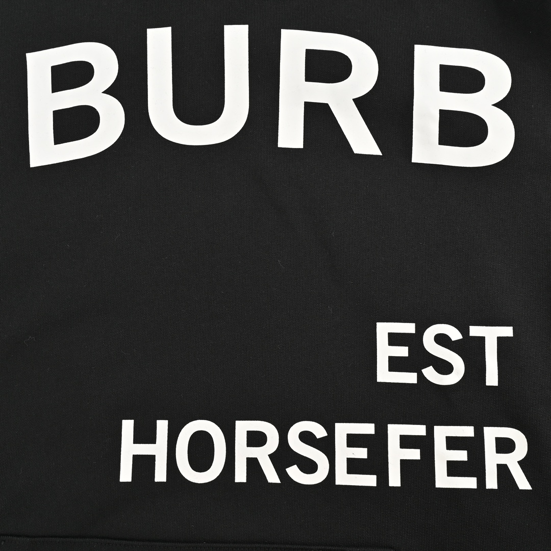 Clothes Burberry 824 - vstockx