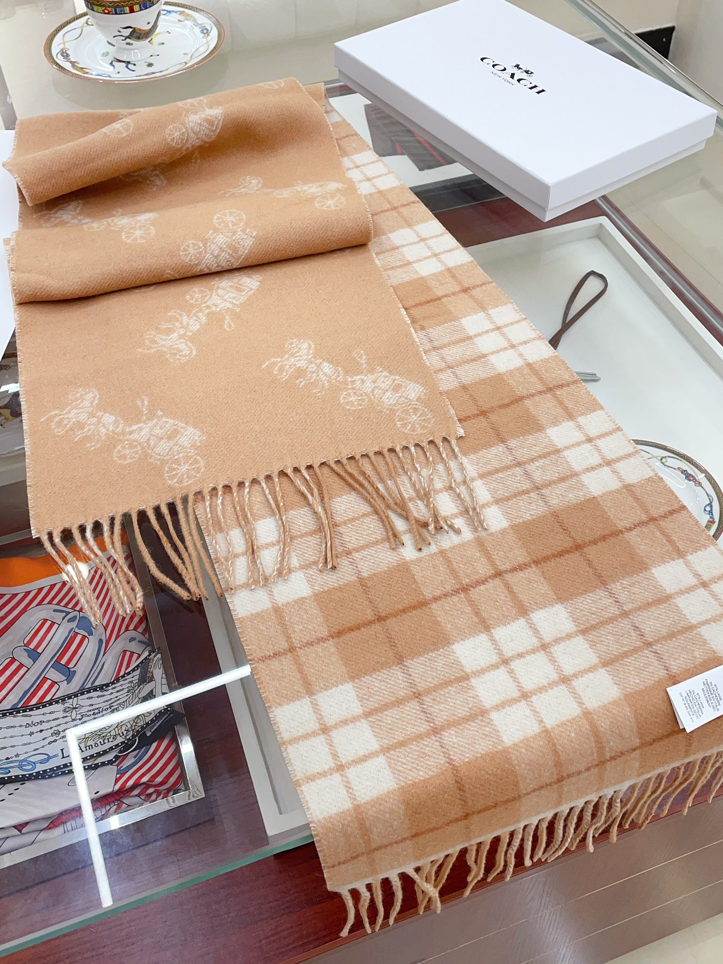 Streetwear Scarf COACH 328785 SIZE:190×30cm - vstockx