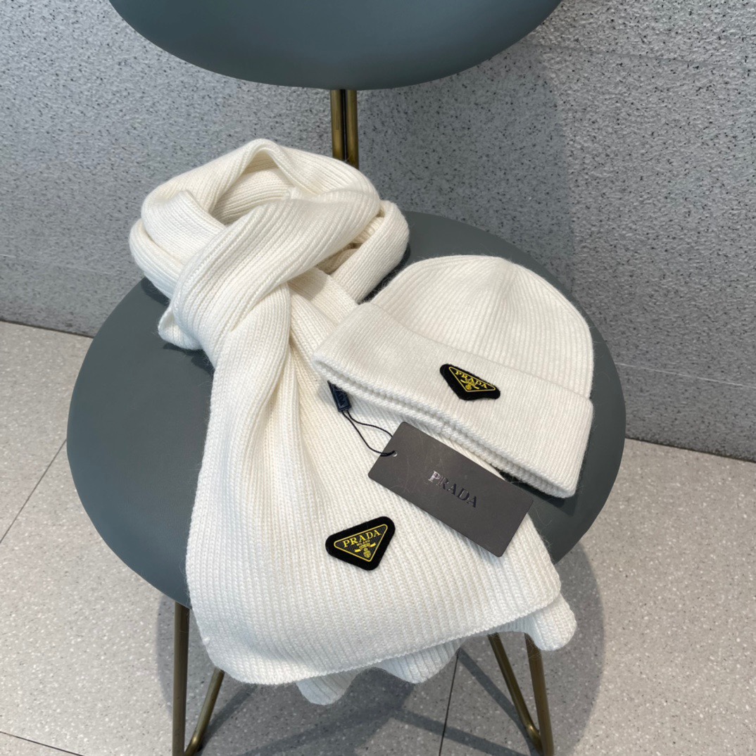 Hat & Scarf Prada 4 - vstockx