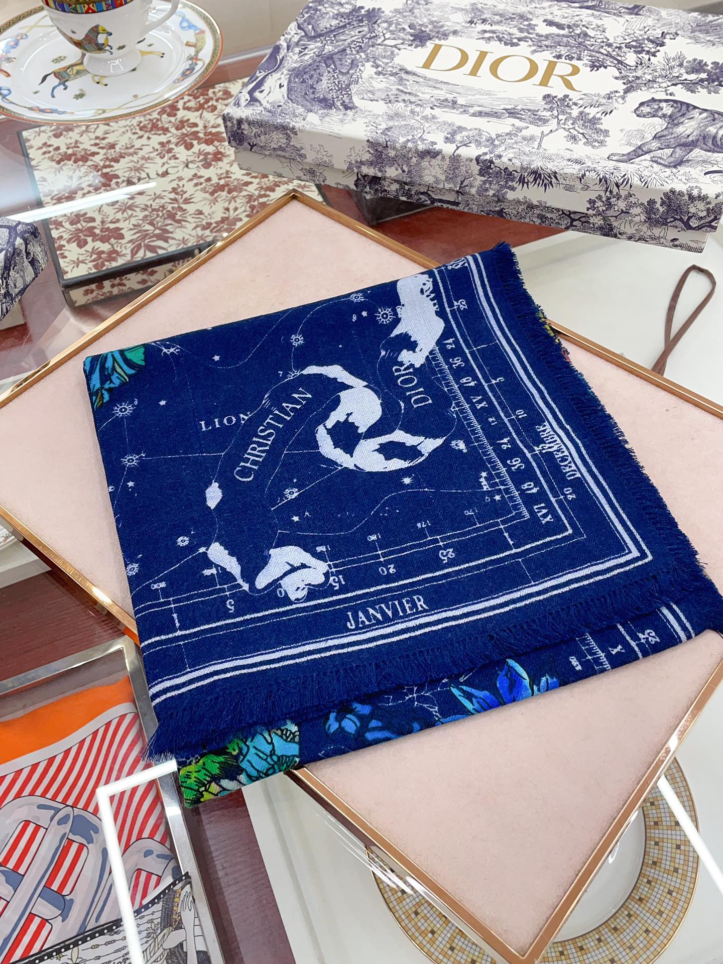 Streetwear Scarf Dior 328755 SIZE:110:110cm - vstockx