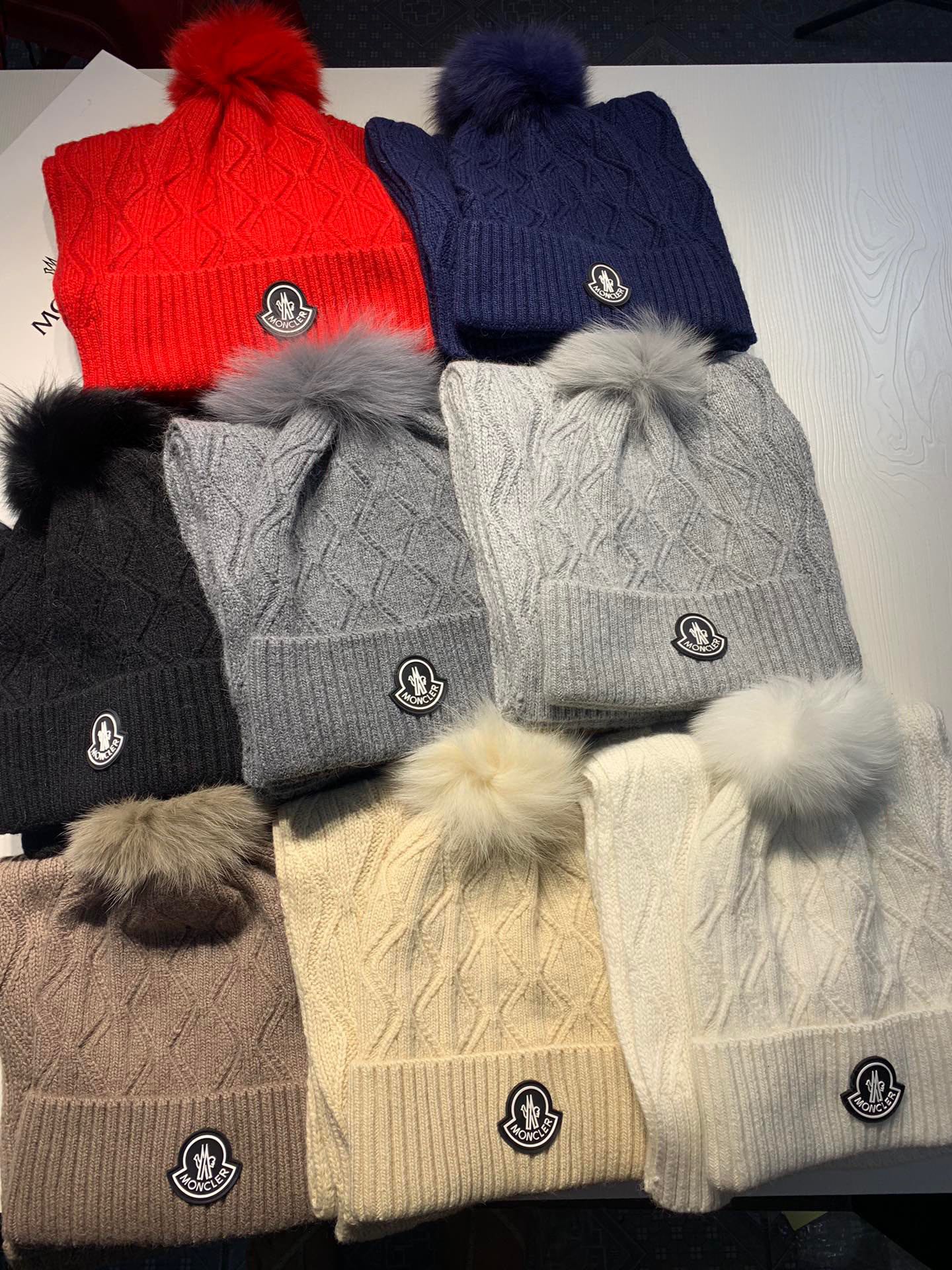 Hat & Scarf Moncler 1 - vstockx