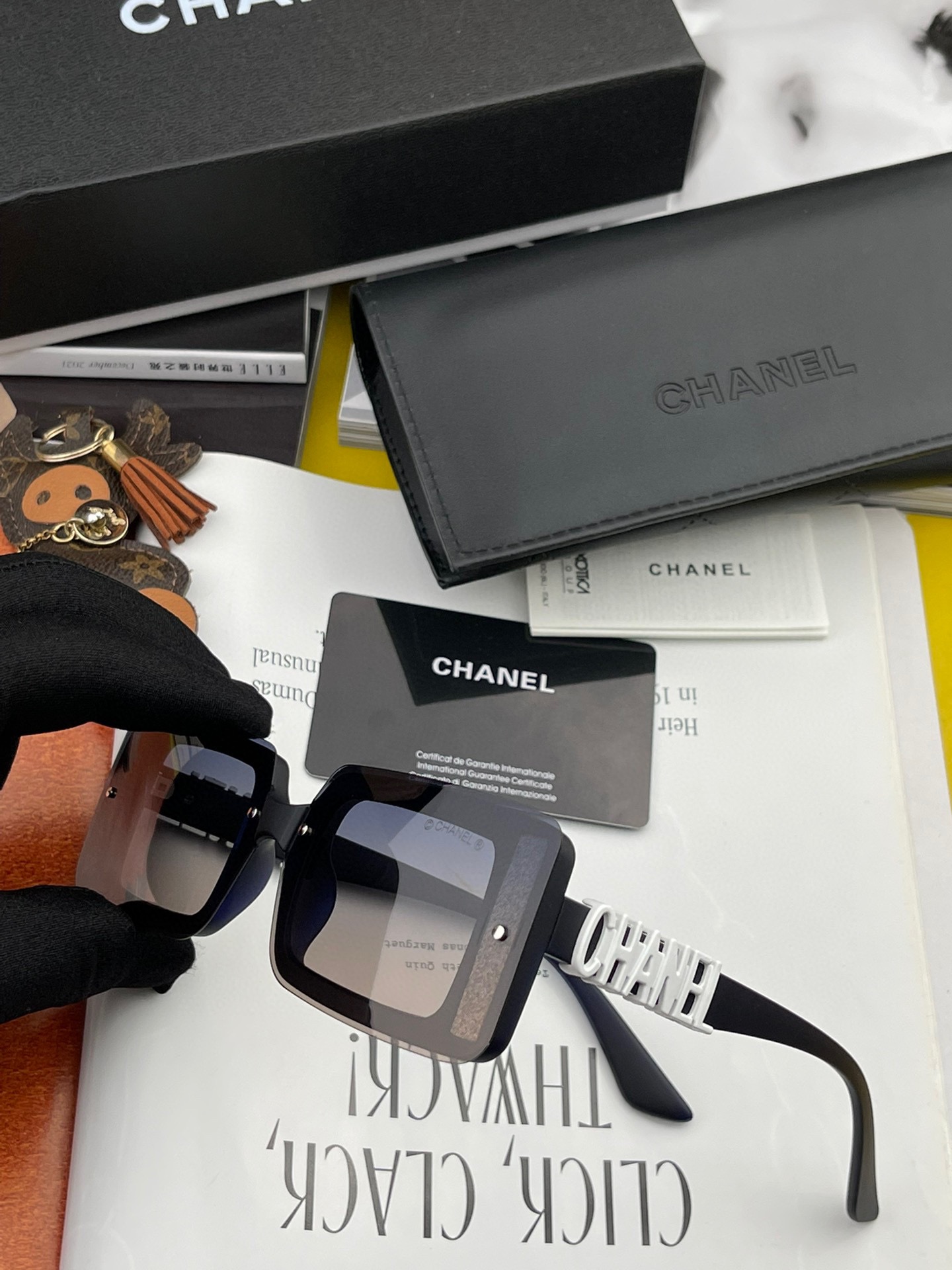 Sunglasses Chanel CH2771 - vstockx