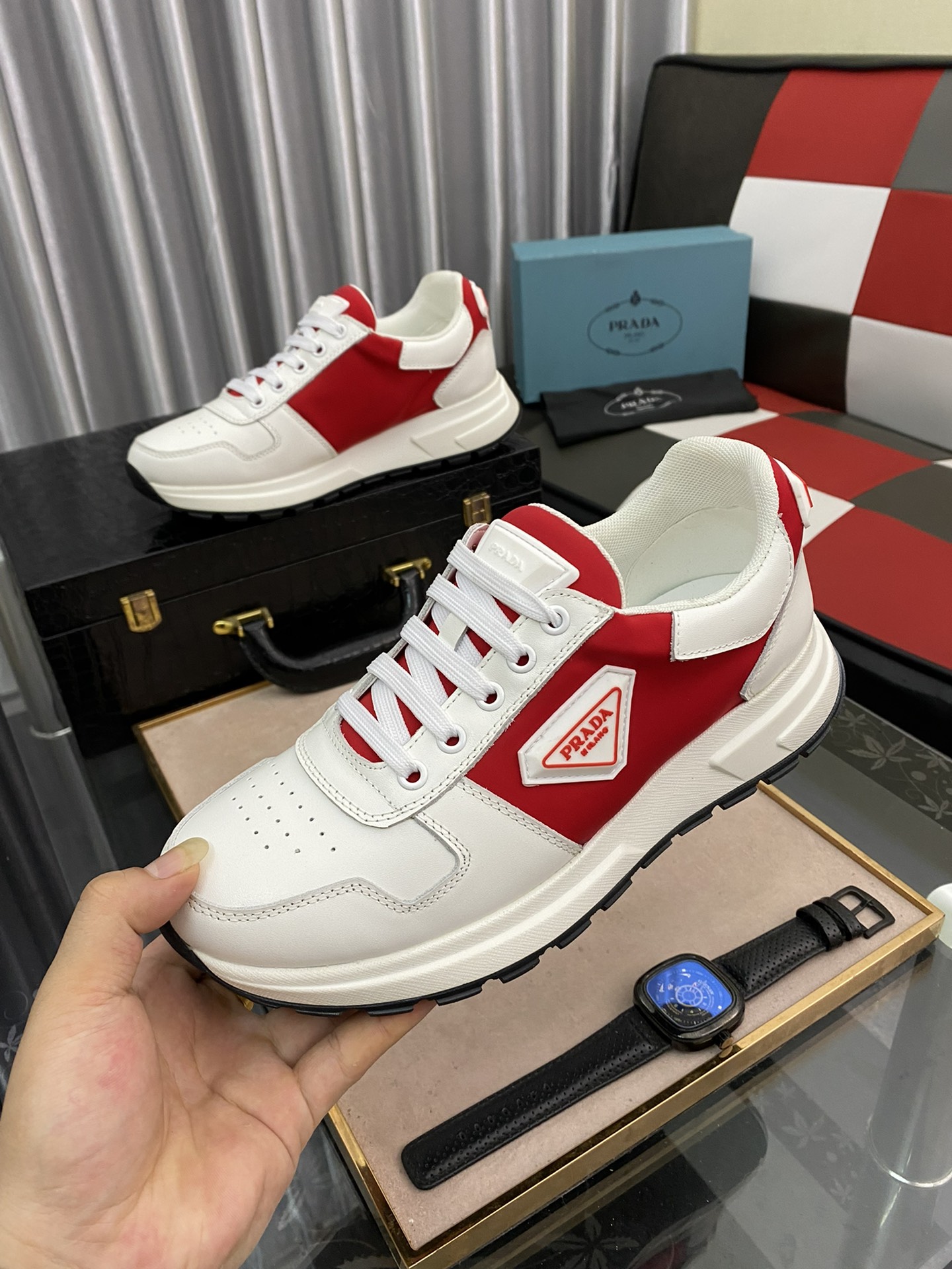 Prada Low Top sneaker 8 - vstockx