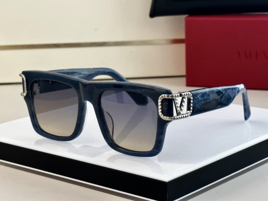 sunglasses Valentino VLS-199A Size: 53 19-138 - vstockx