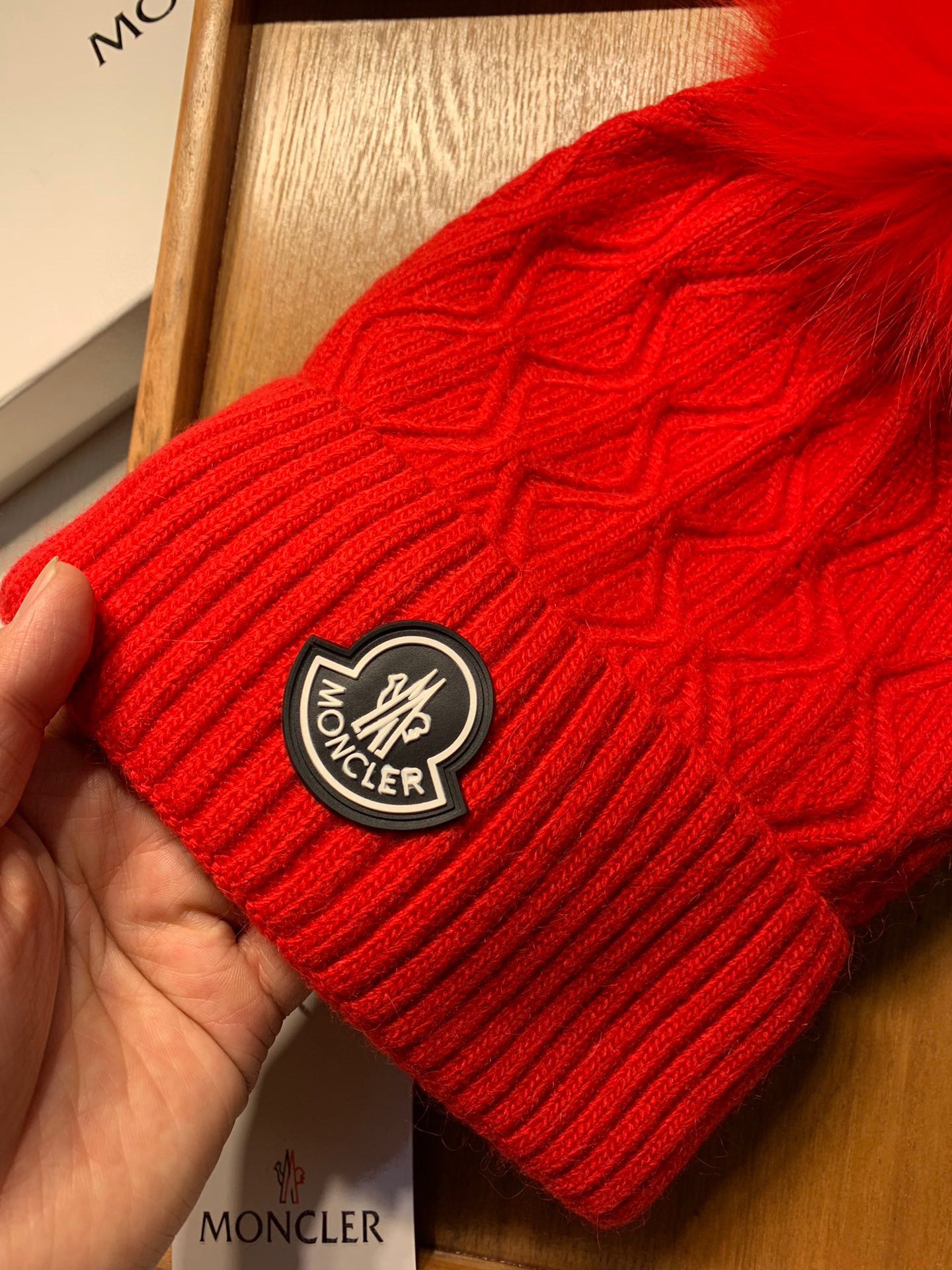 Hat Moncler 4 - vstockx