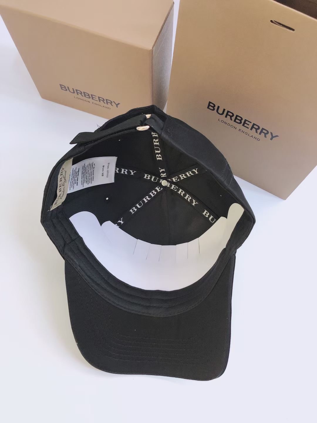 Hat Burberry 4 - vstockx