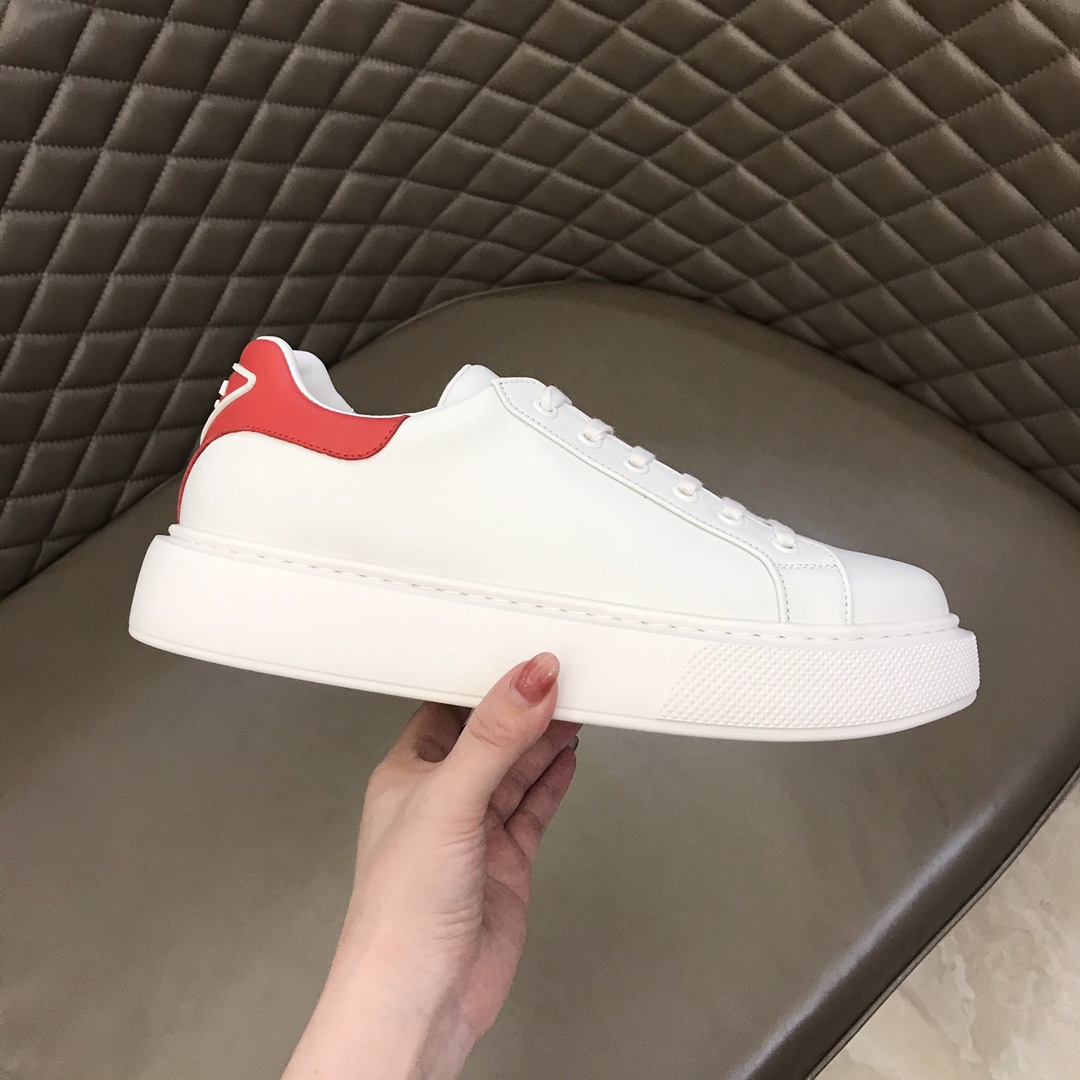 Prada Low Top sneaker 35 - vstockx