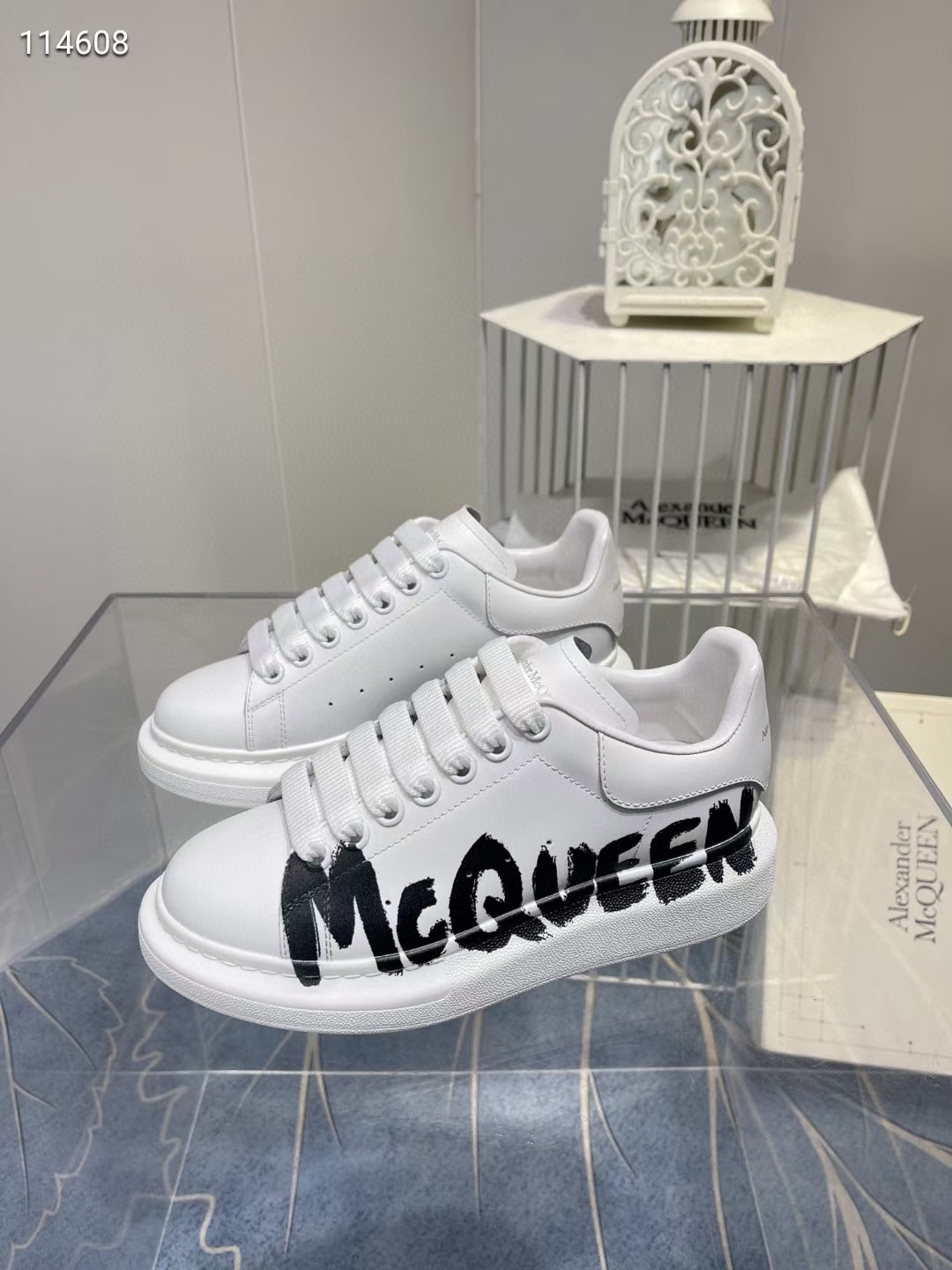 Alexander McQueen Oversized Graffiti White Black - vstockx