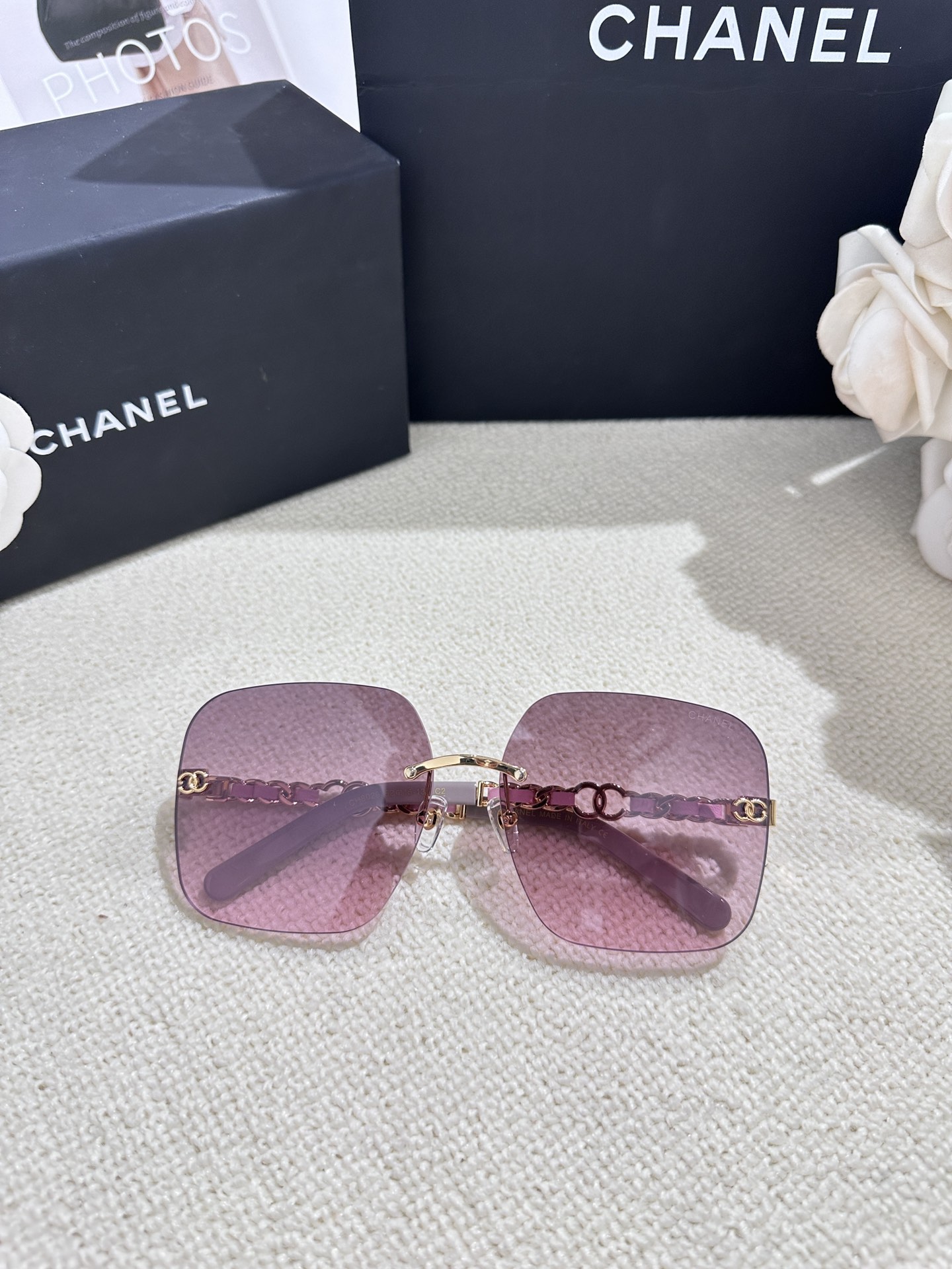 Sunglasses Chanel CH8029 62-15-136 - vstockx