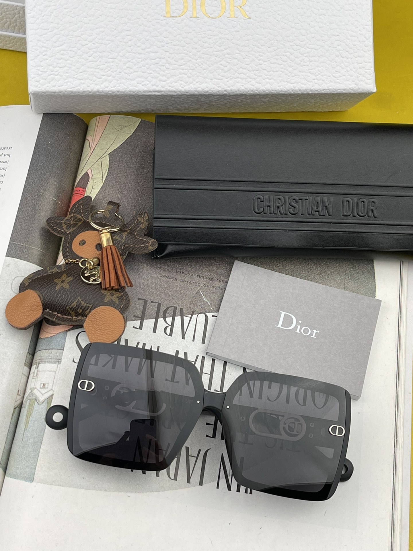 sunglasses Dior D8290 - vstockx