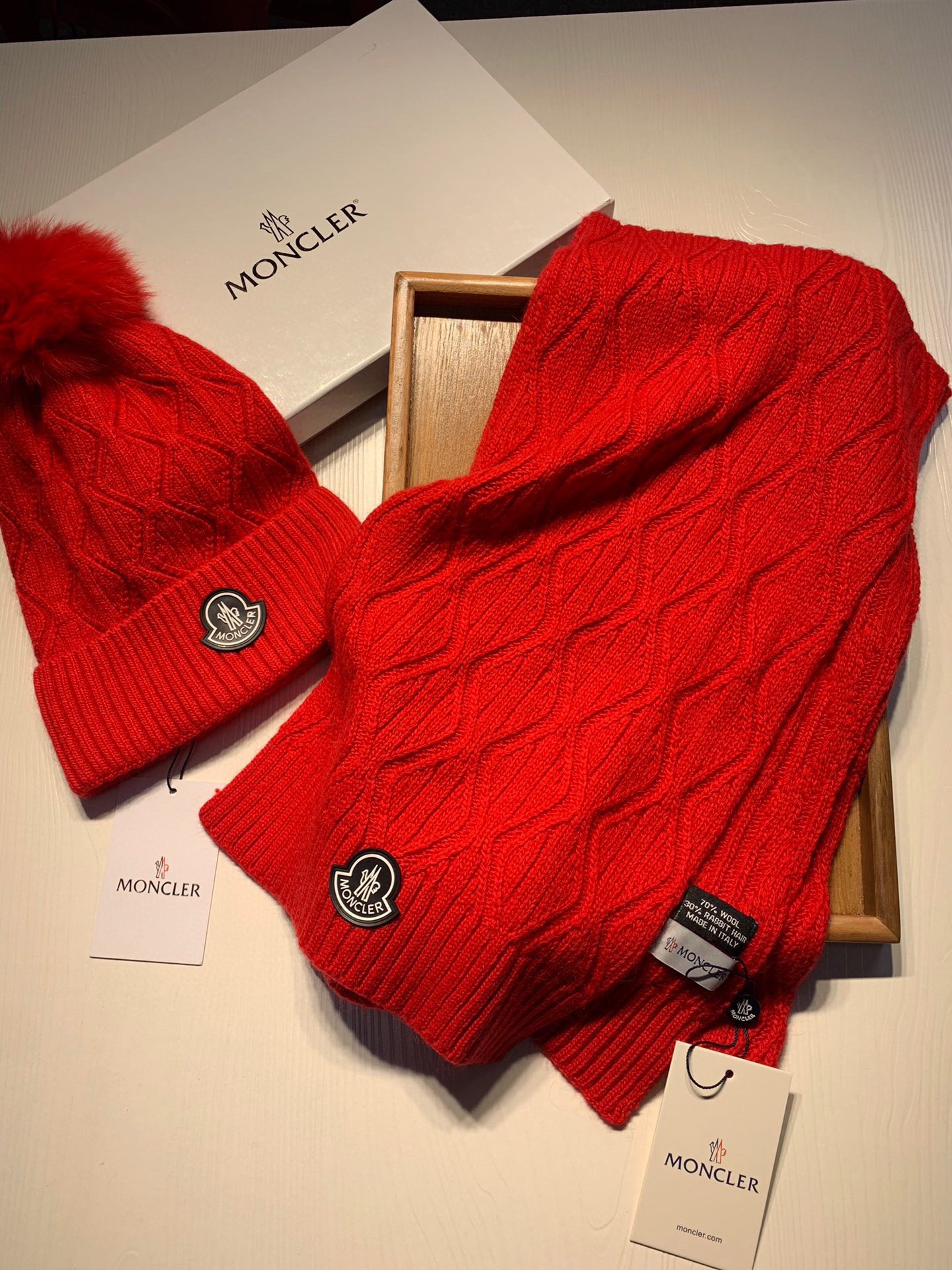 Hat & Scarf Moncler 1 - vstockx