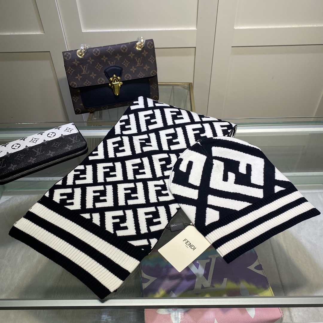 Hat & Scarf Fendi 1 - vstockx