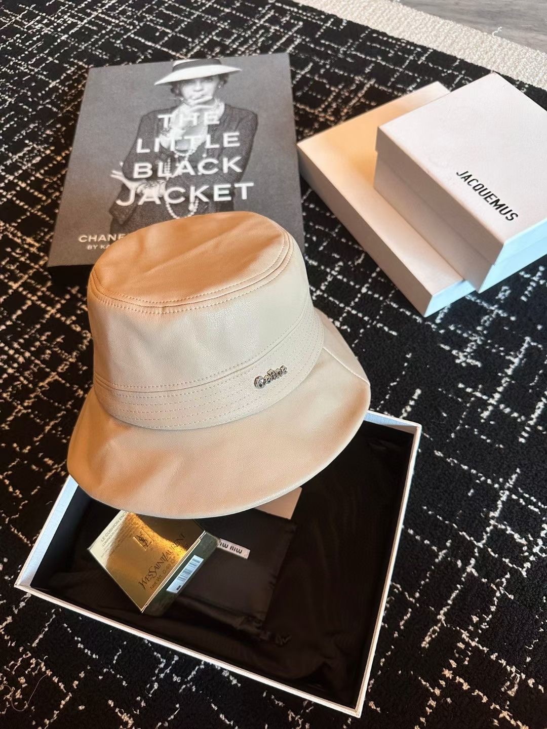 Streetwear Hat Celine 329134 - vstockx