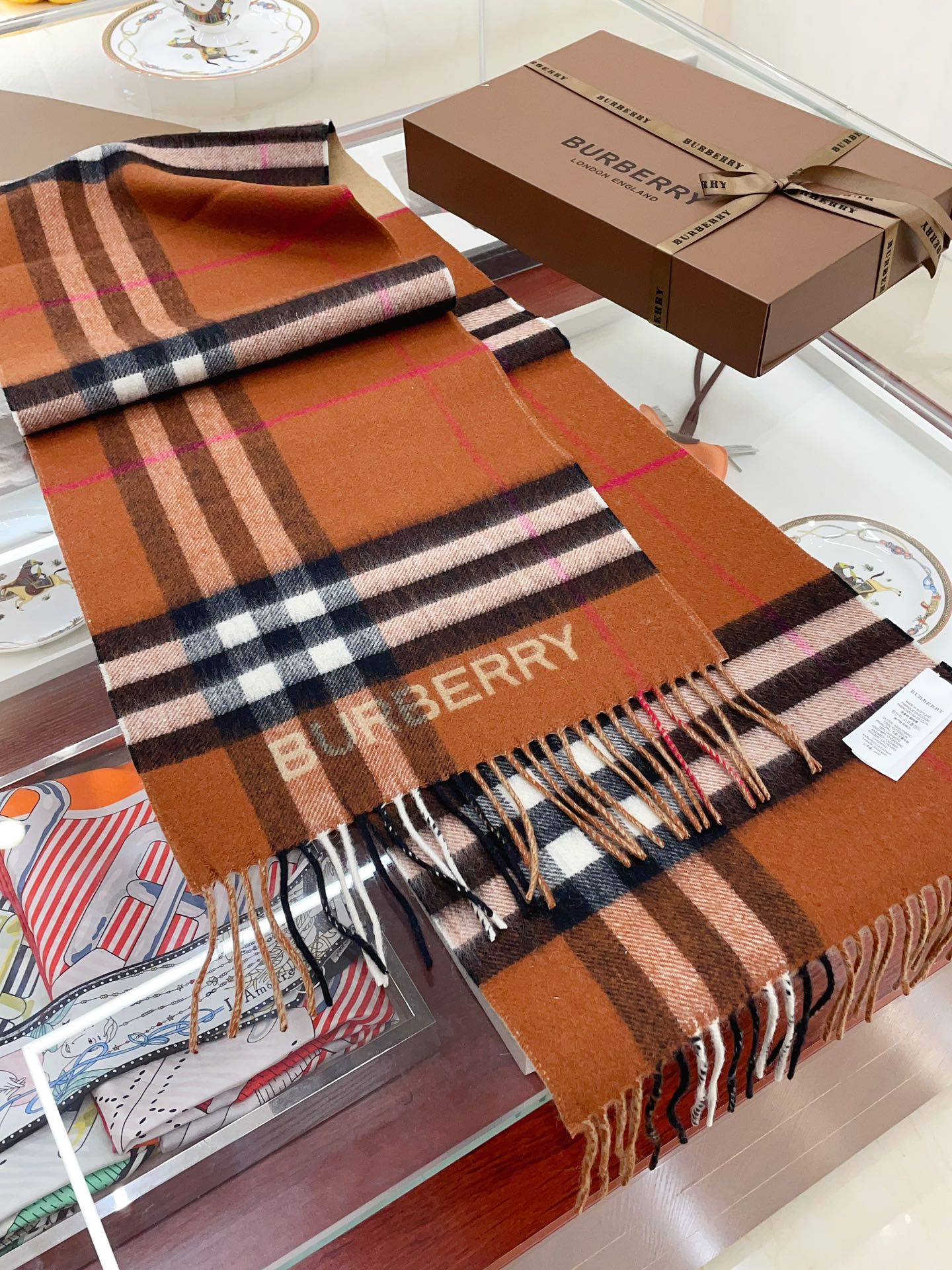 Streetwear Hat BURBERRY 328867 - vstockx