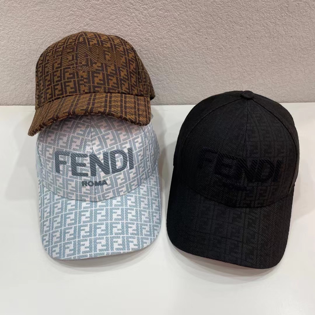 Streetwear Hat Fendi 329180 - vstockx