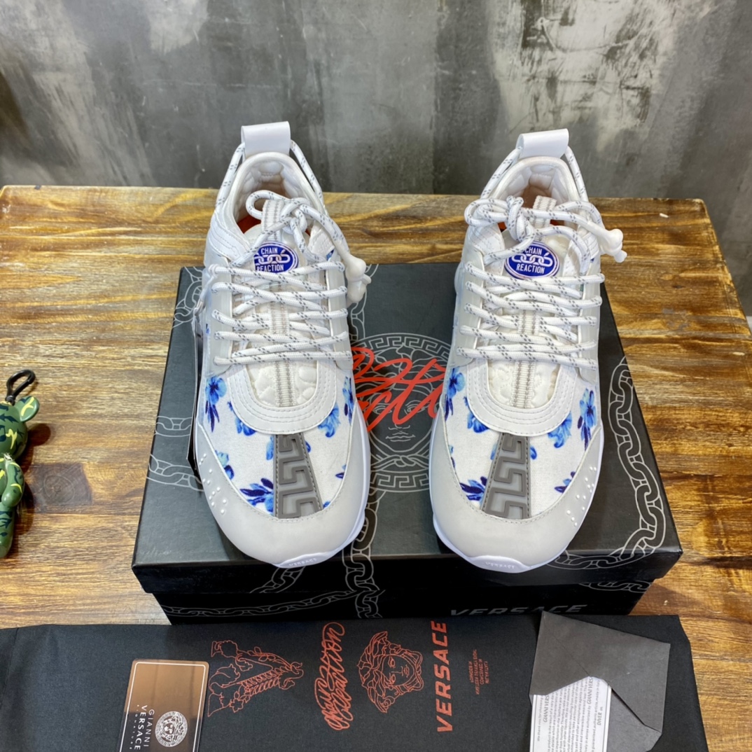 Versace Chain Reaction Sneaker 6 - vstockx