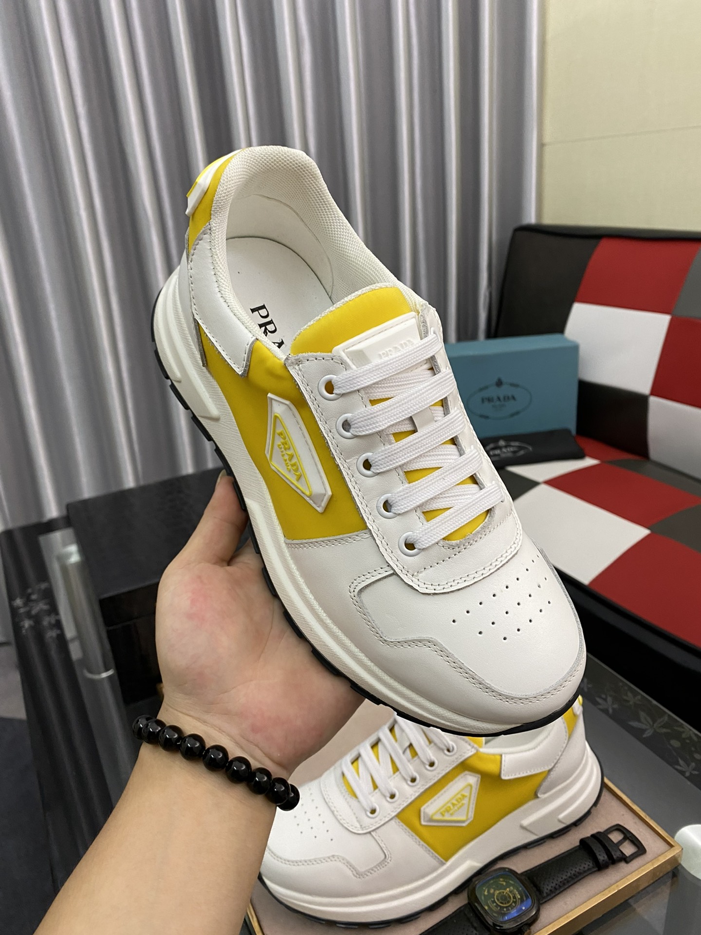 Prada Low Top sneaker 9 - vstockx