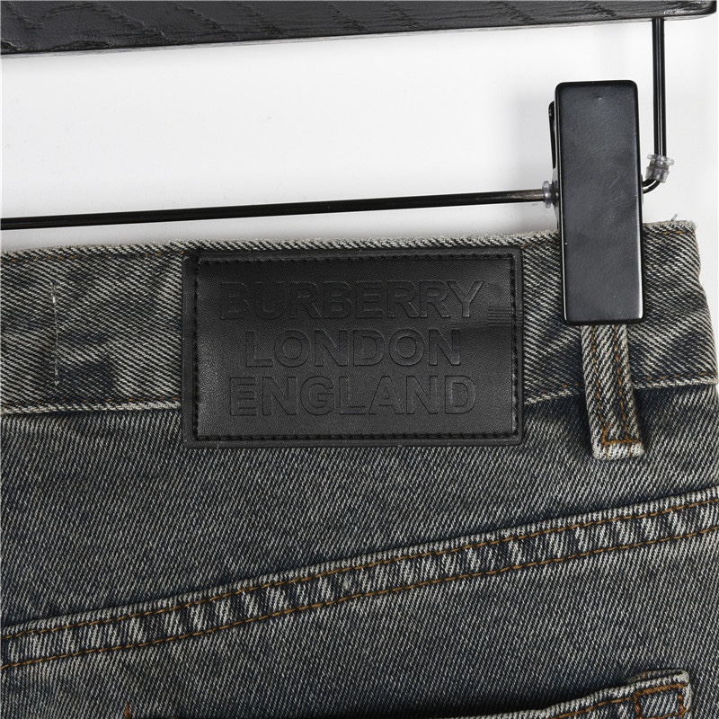 Clothes Burberry 809 - vstockx