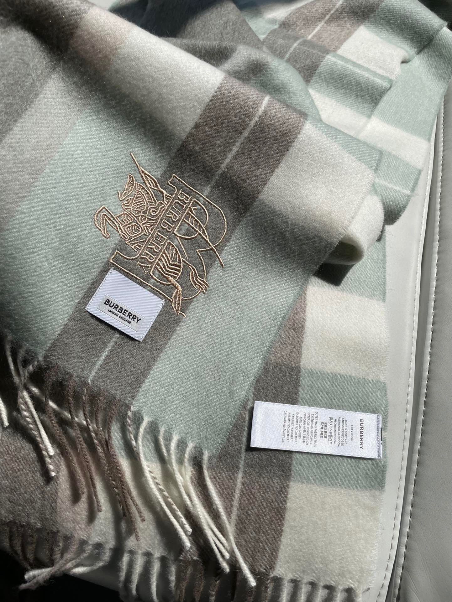 Streetwear Scarf Burberry 329089 size:180*35cm - vstockx