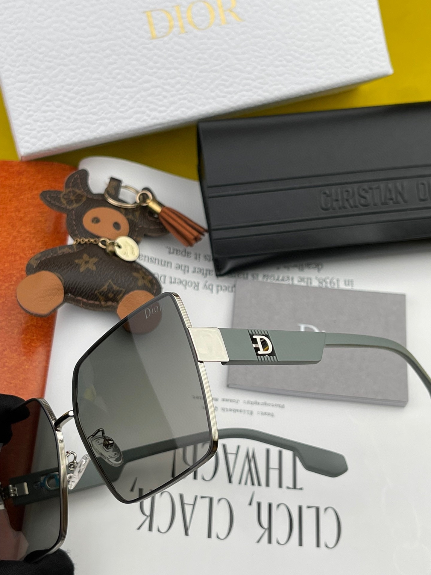 sunglasses Dior CD1190 - vstockx