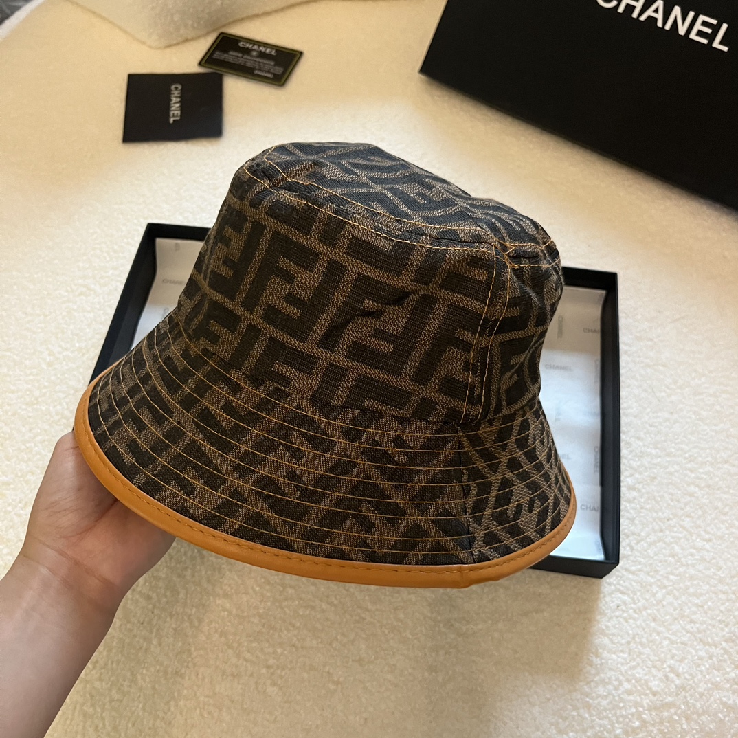 Streetwear Hat Fendi 329197 - vstockx