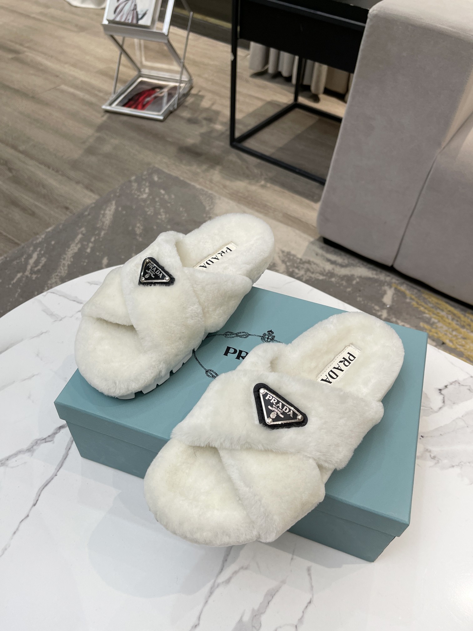 Prada Flat Sandals 1 - vstockx