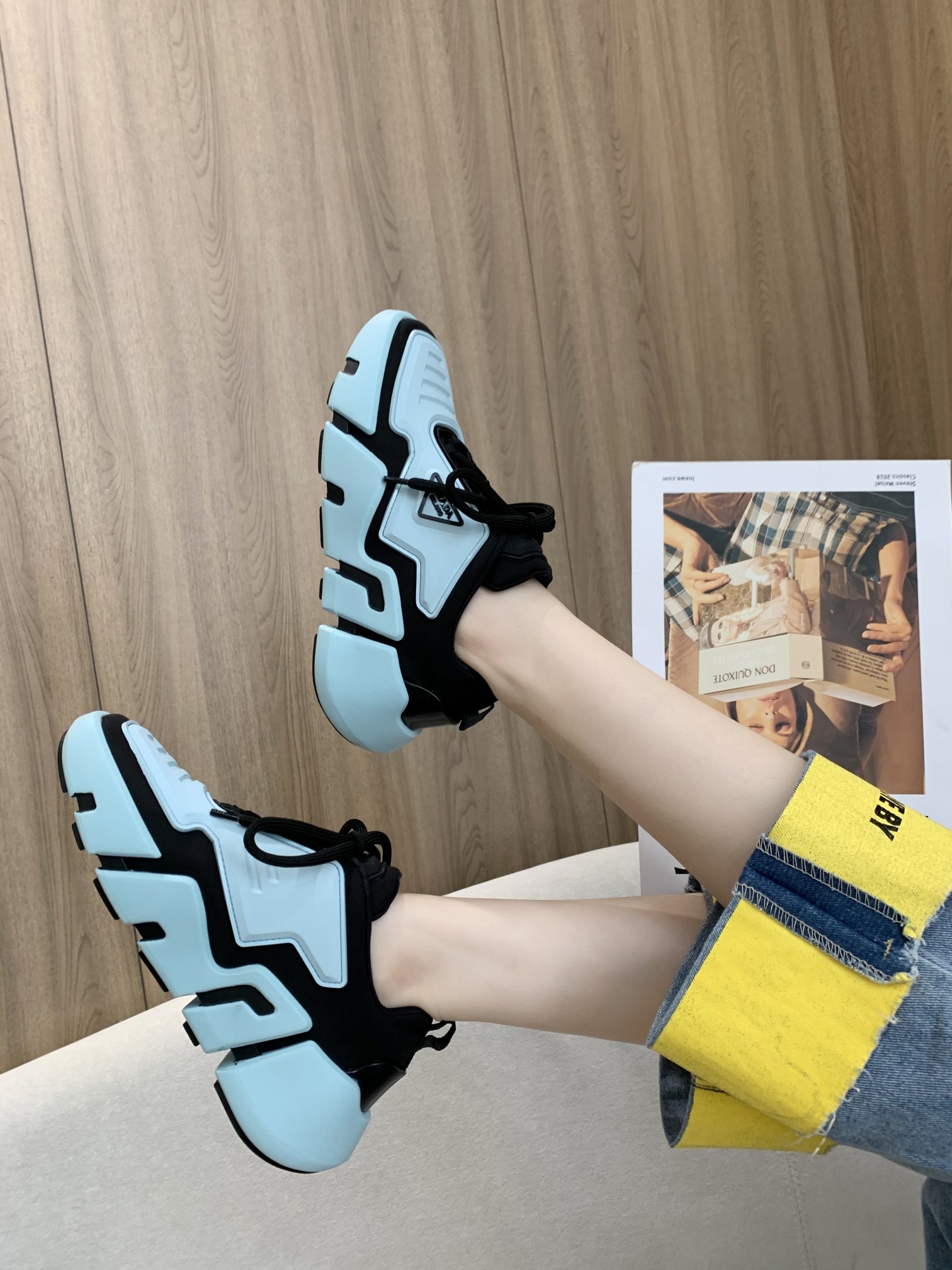 Prada Low Top sneaker 39 - vstockx