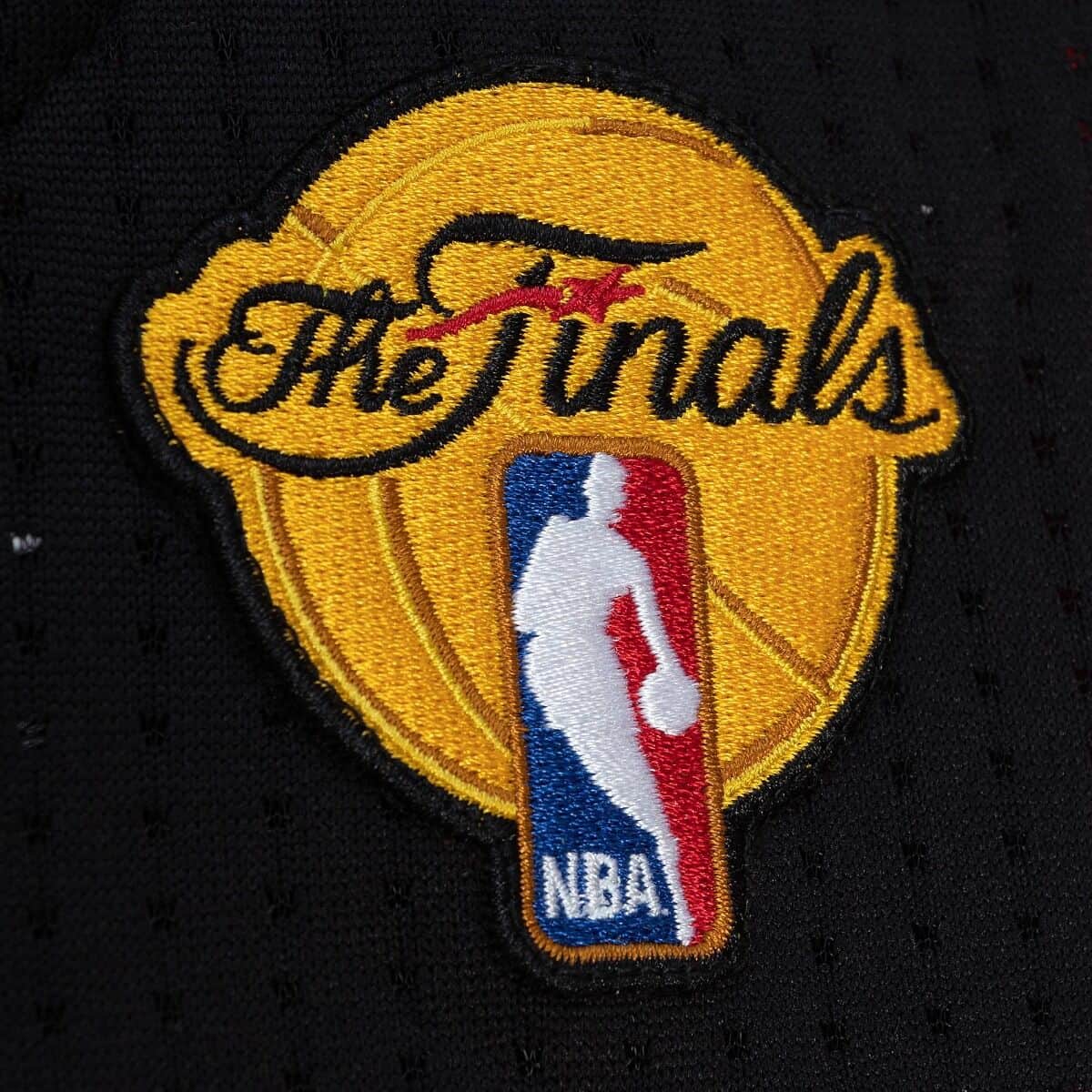 Authentic Dwyane Wade Miami Heat Road Finals 2012-13 Jersey - vstockx