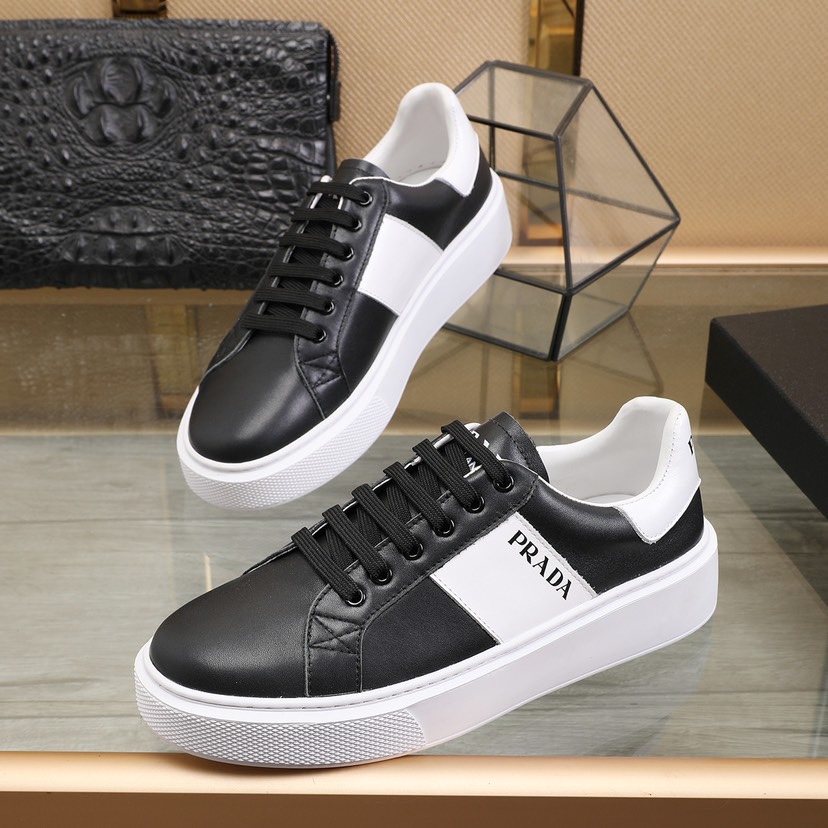 Prada Low Top sneaker 37 - vstockx