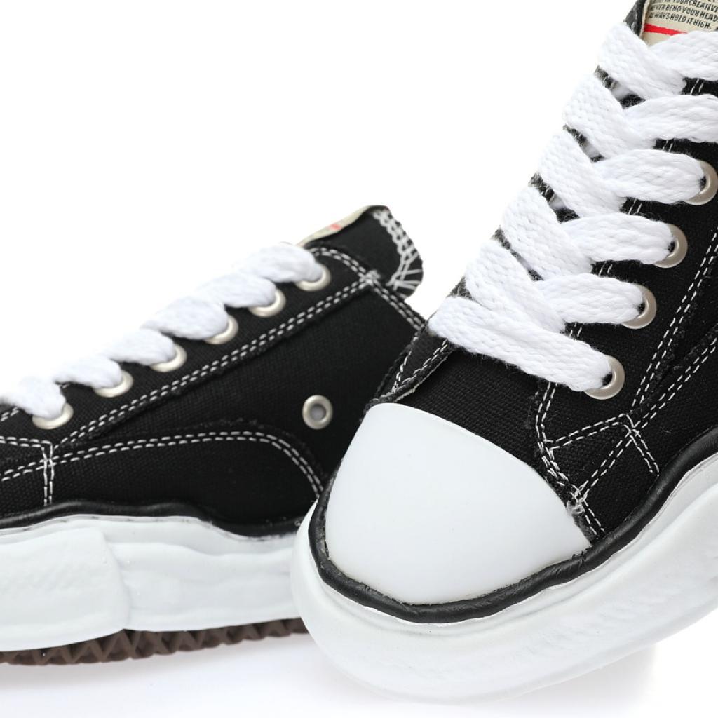 Maison Mihara Yasuhiro Hank OG Sole Canvas Low Black - vstockx