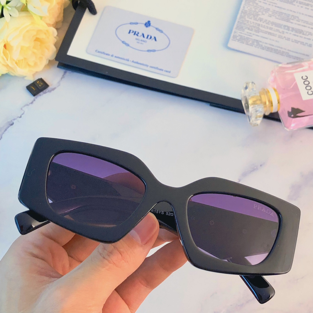 Sunglasses Prada 0PR 15 - vstockx