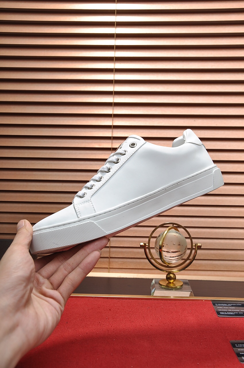 Philipp Plein Low Top Sneakers 31 - vstockx