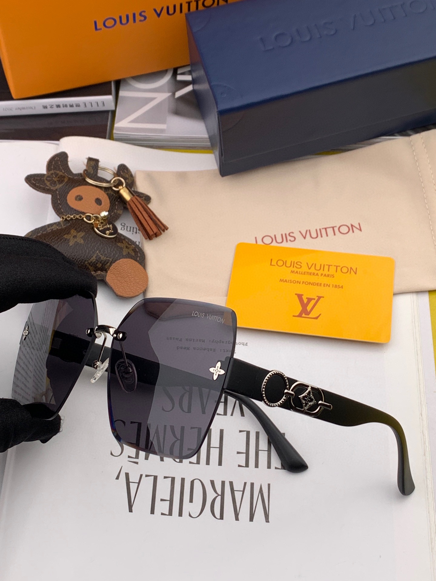 Sunglasses Louis Vuitton L0998 - vstockx