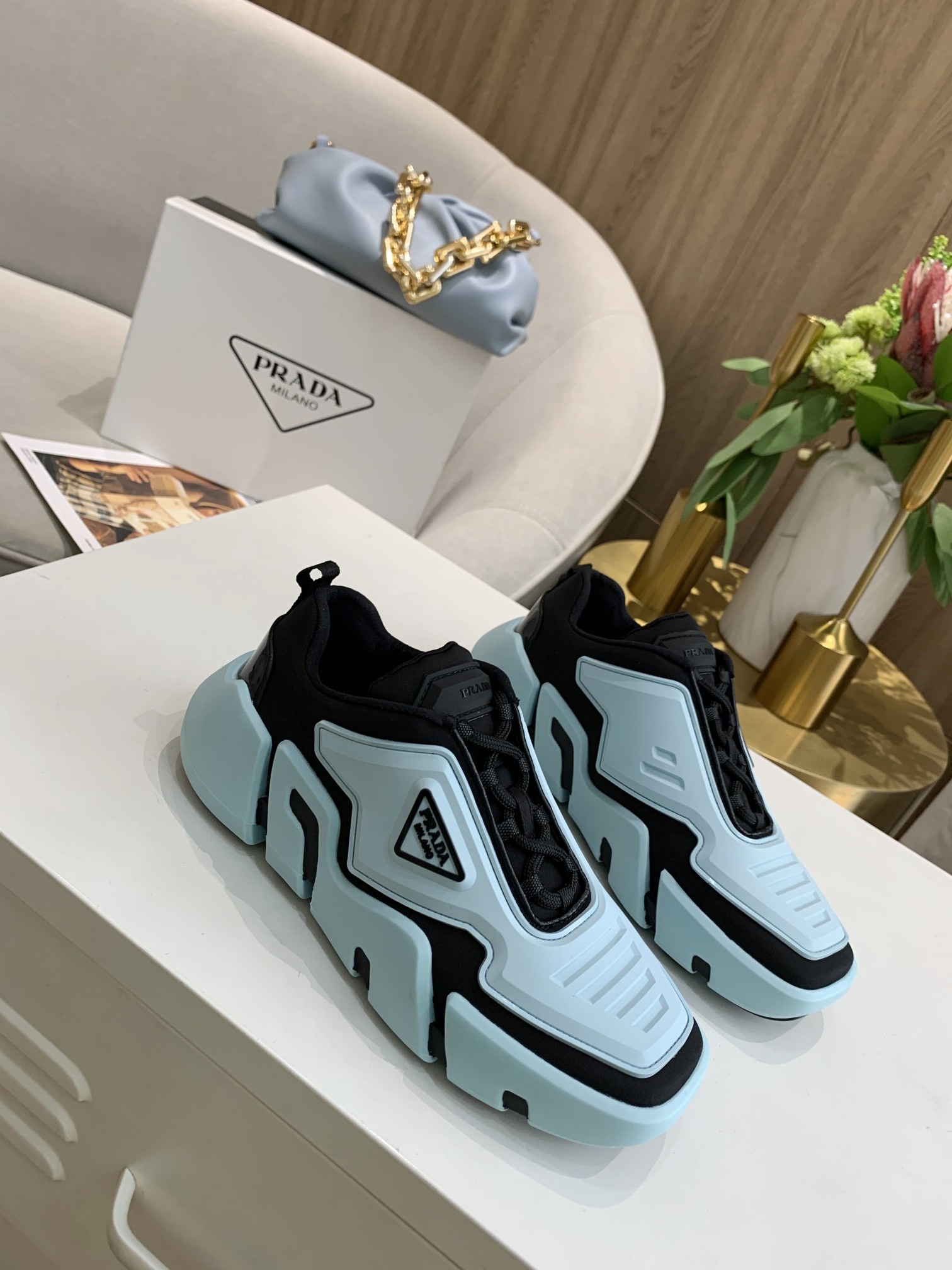 Prada Low Top sneaker 39 - vstockx