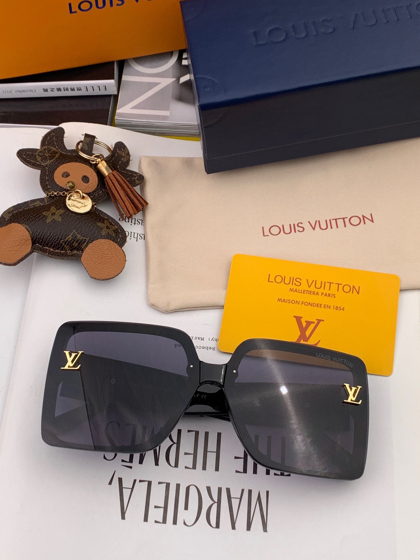 Sunglasses Louis Vuitton L8270 - vstockx