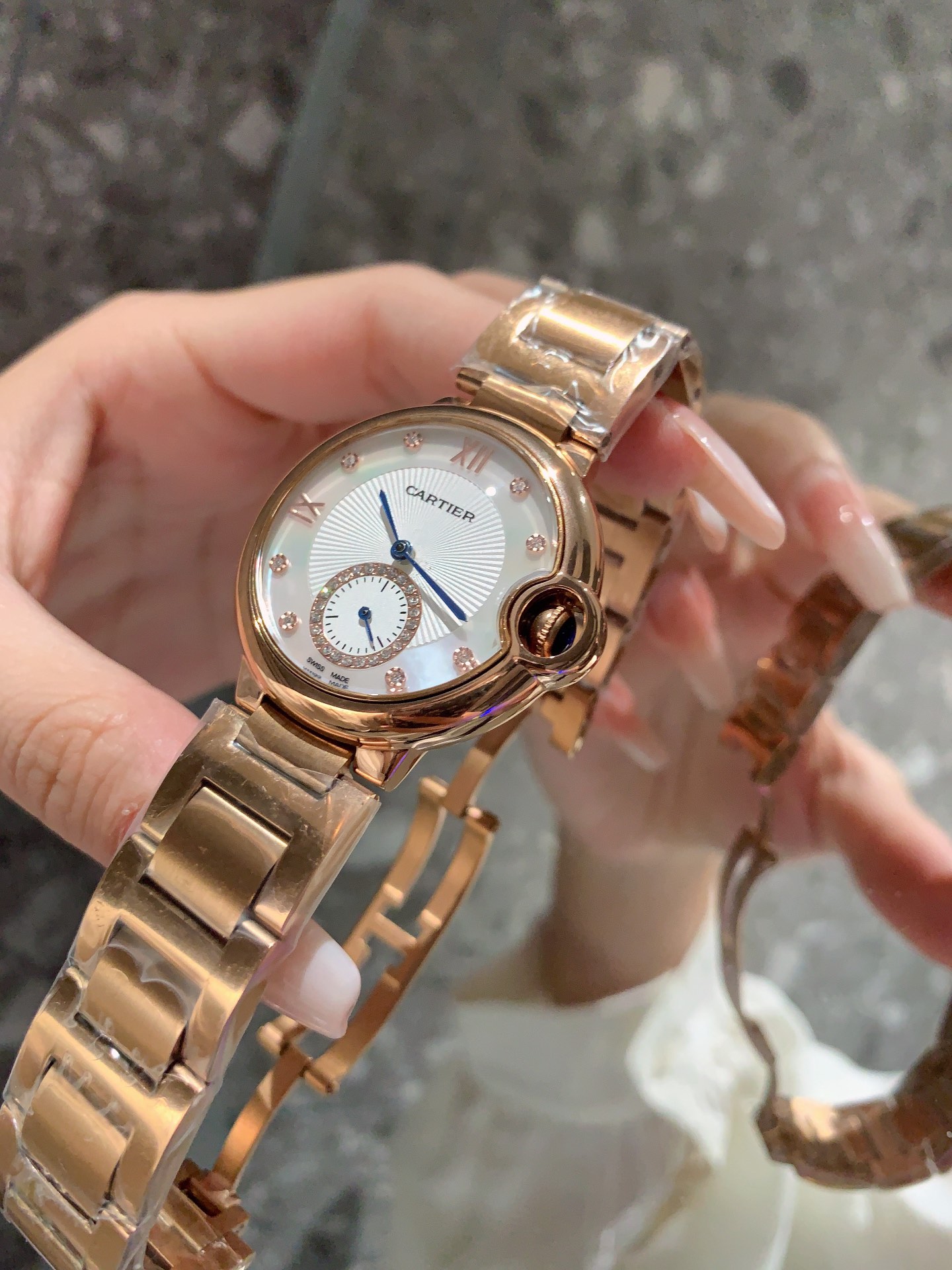 Watches Cartier 322110 size:33 mm - vstockx