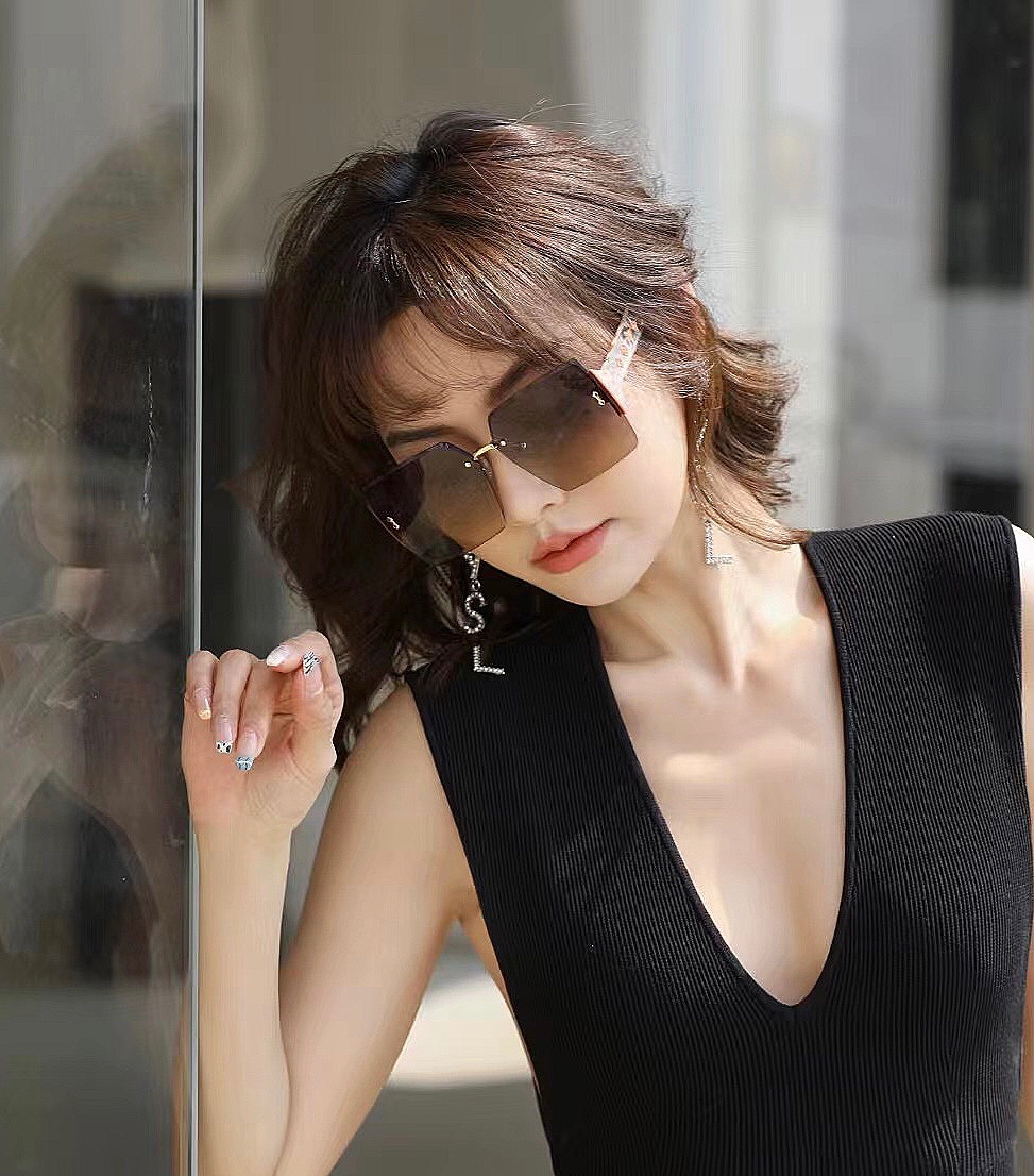 Sunglasses Louis Vuitton L5798 - vstockx