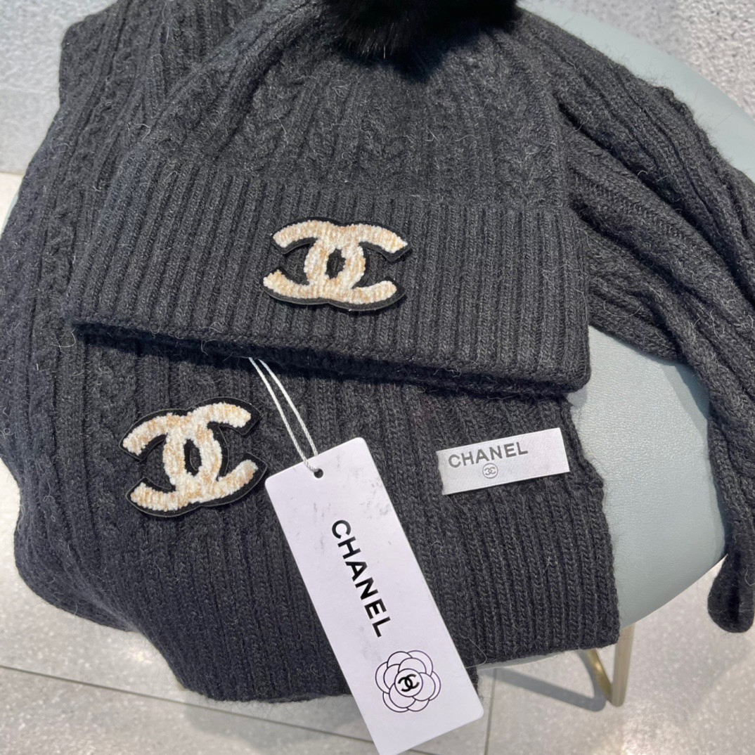 Hat & Scarf Chanel 5 - vstockx