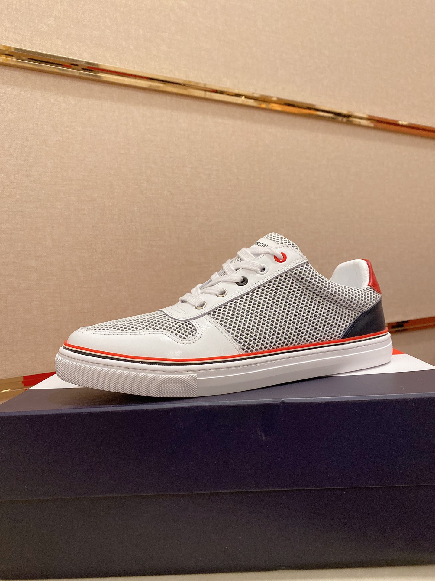 Thom Browne Low Top Sneaker 11 - vstockx