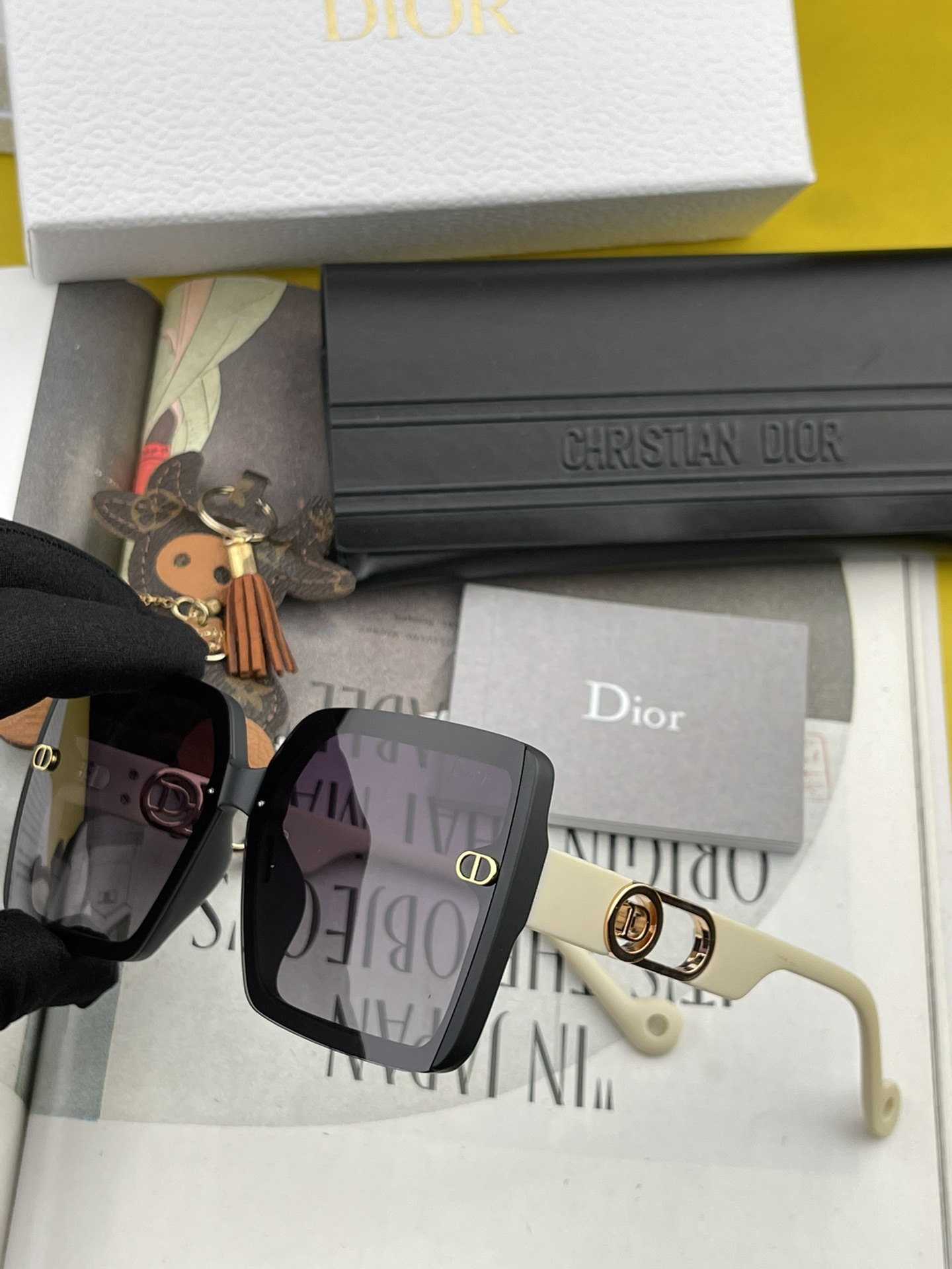 sunglasses Dior D8290 - vstockx